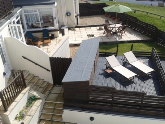 Terraces, sun deck, patio and lawns